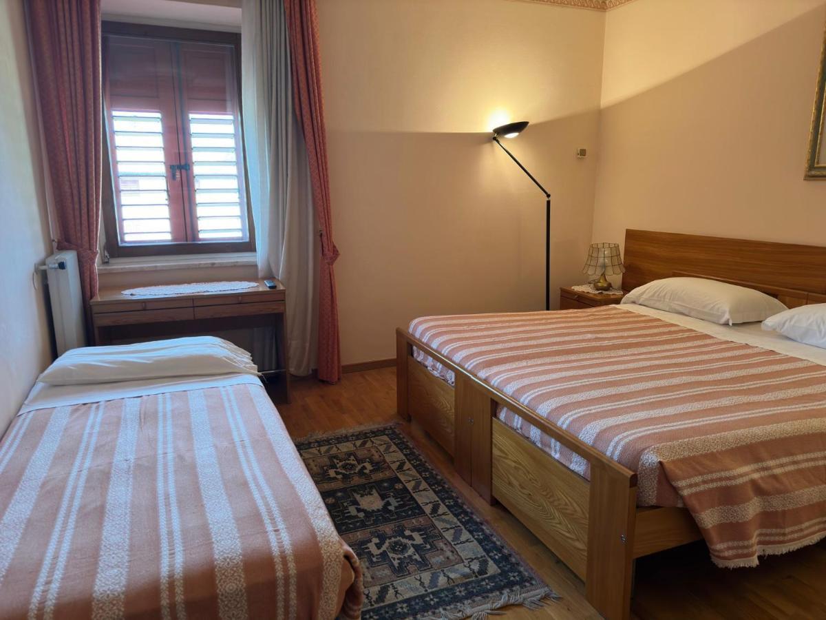 Villa Nuova Romeno ภายนอก รูปภาพ