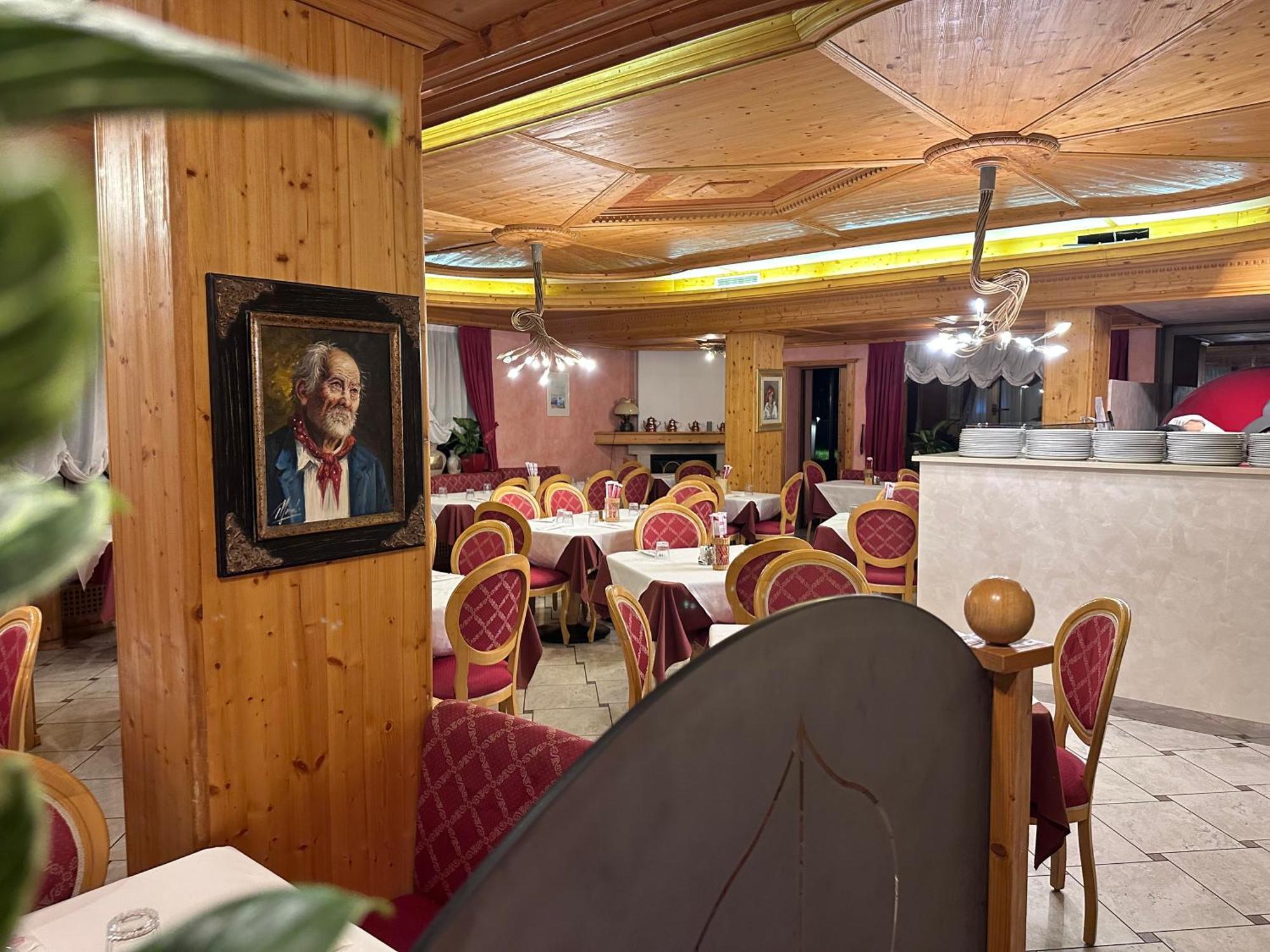 Villa Nuova Romeno ภายนอก รูปภาพ